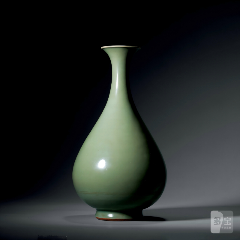 明代 龙泉窑梅子青釉玉壶春瓶
